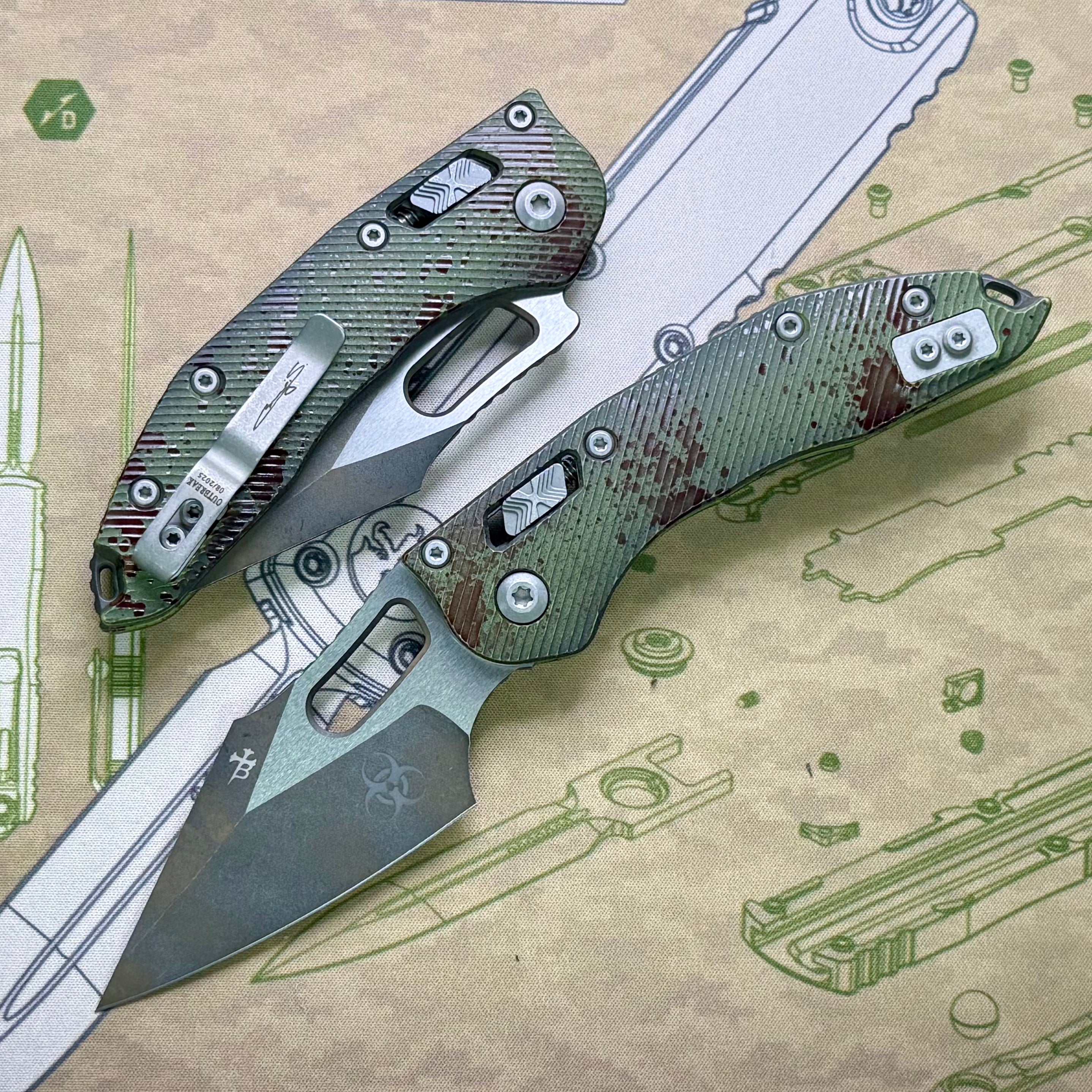 Microtech Knives Manual Stitch RAM LOK Fluted Aluminum Outbreak w/ M39