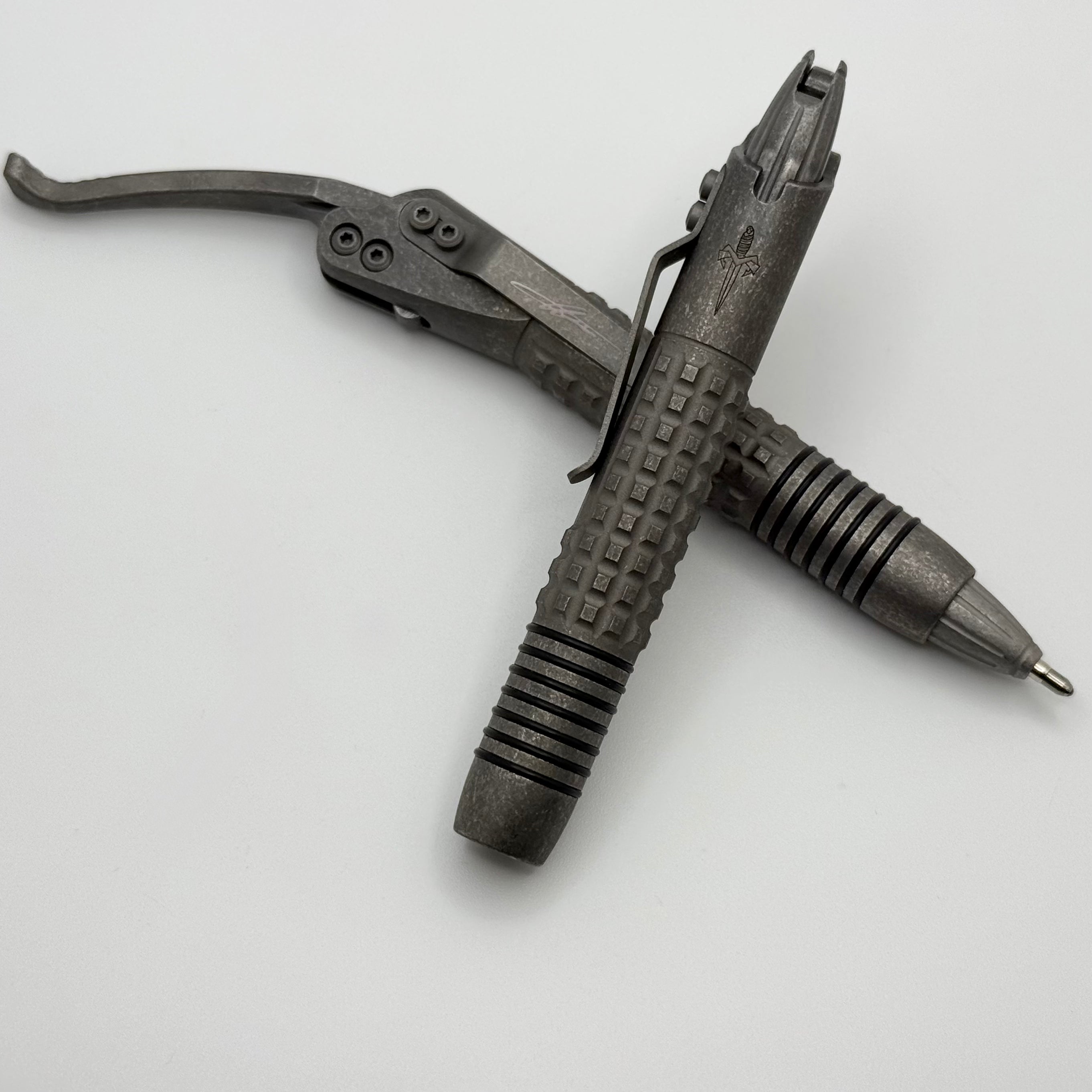 【未使用品】 GRAPHTEC PPA 38-SHF Microtech Siphon Pen II Stainless Steel Apocalyptic Dagger Frag Signat