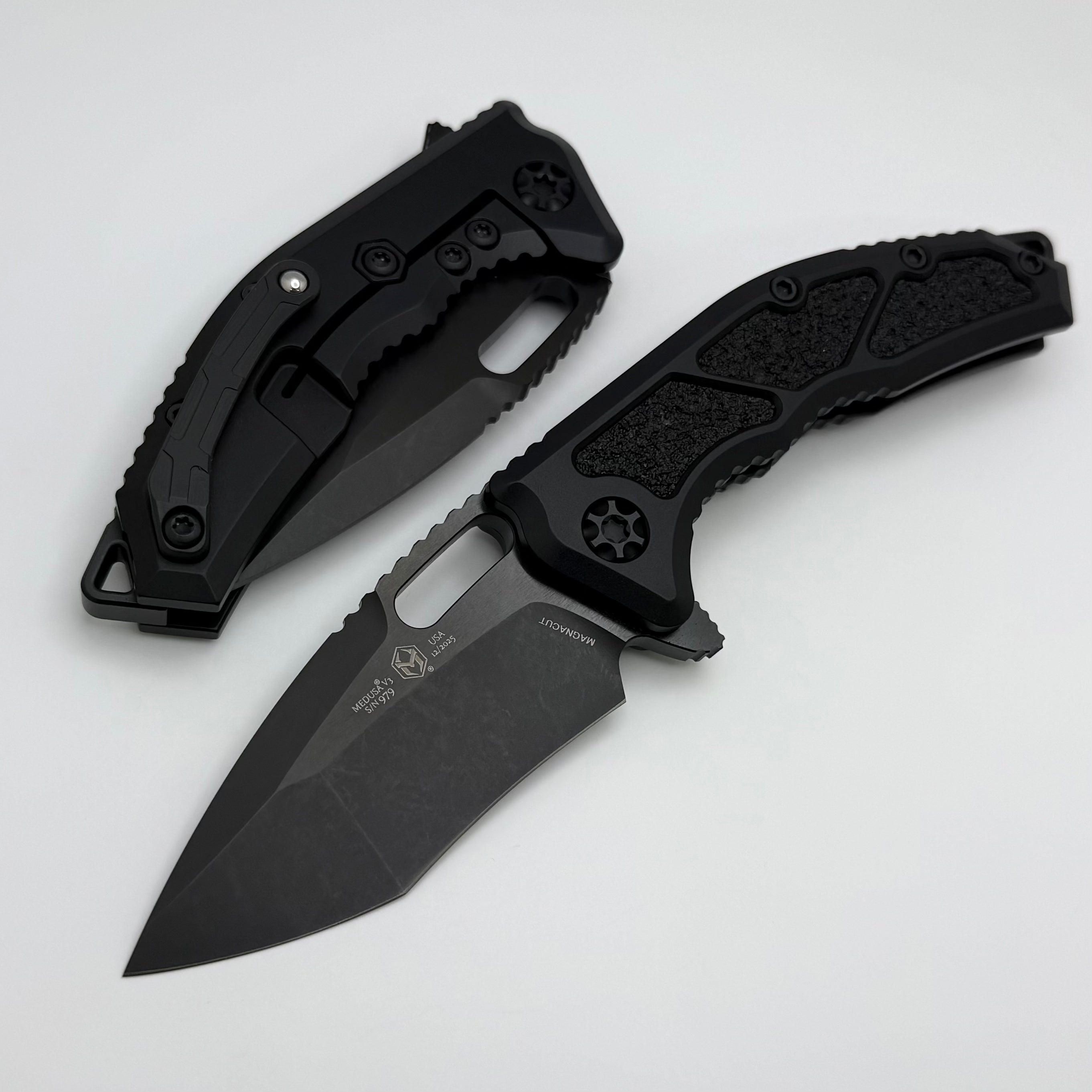 Heretic Knives Medusa Manual Black Aluminum Frame Lock w/ Grip Inlays