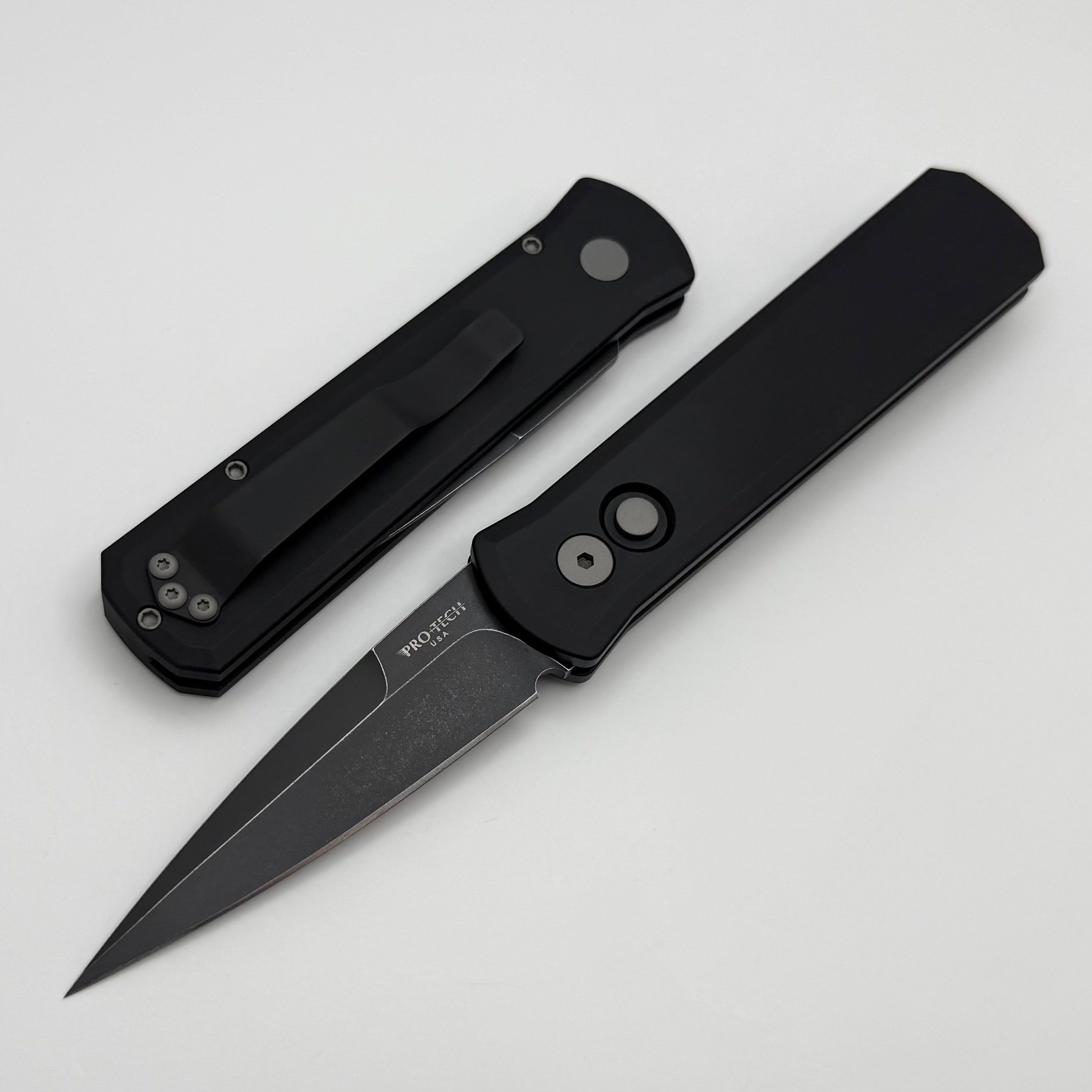カロンです。 Pro-Tech Godson w/ Black Handle & DLC Washed 154-CM Blade 721-DLCW