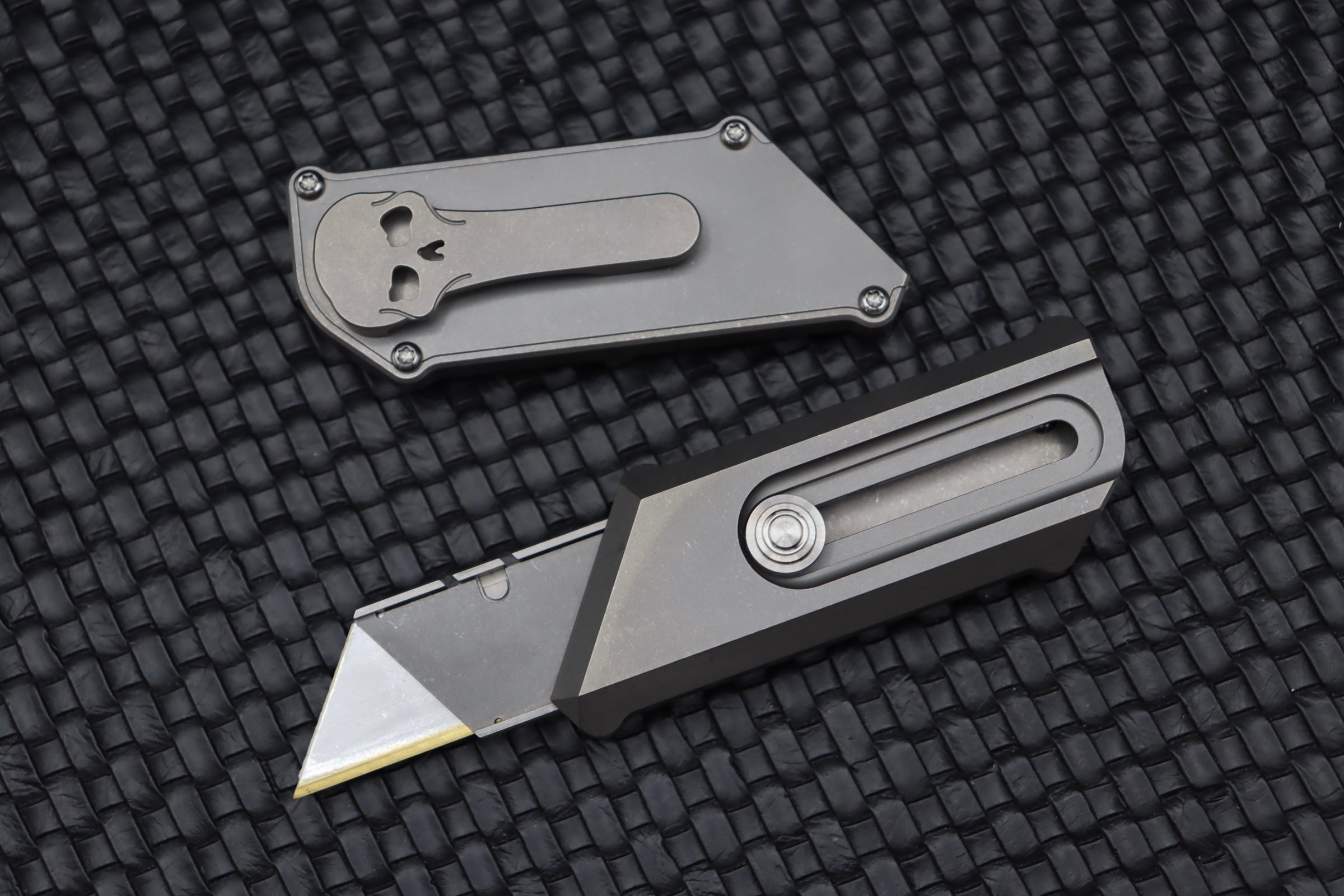 Chaves C.H.U.B - Utility Razor Knife, Tumbled Titanium