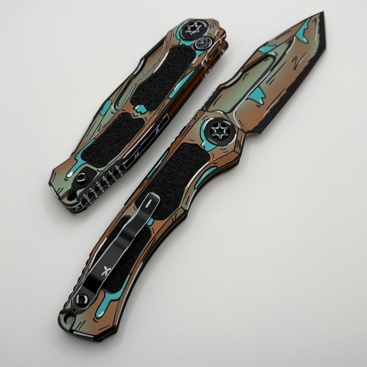 Heretic Knives Wraith Auto V4 Cel Shade Shipwreck w/ Tanto MagnaCut H1