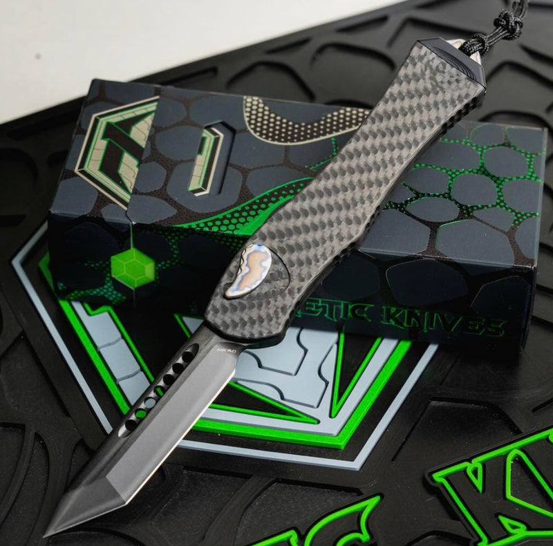 Heretic Hydra V4 w/ Carbon Fiber Handle & DLC Tanto w/ Flamed Accents H406-6A-CF/FTI