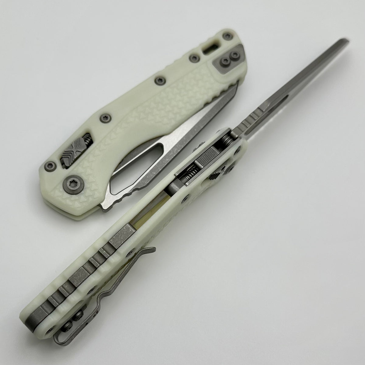 Microtech Knives MSI RAM LOK White Polymer Injection Molded & Apocalyp