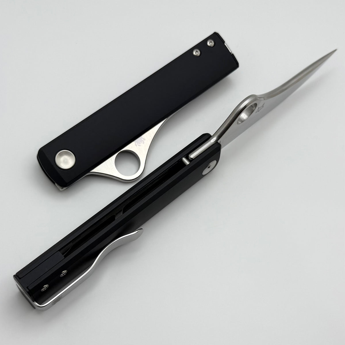 Spyderco Essenza w/ Black Aluminum Handle & N690Co C272ALBKP
