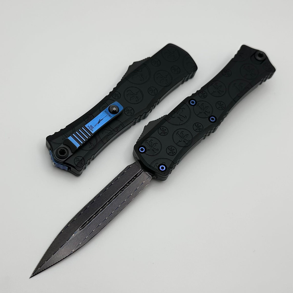 Microtech Knives Hera II Mini Vegas Forge Blued Herringbone Damascus D