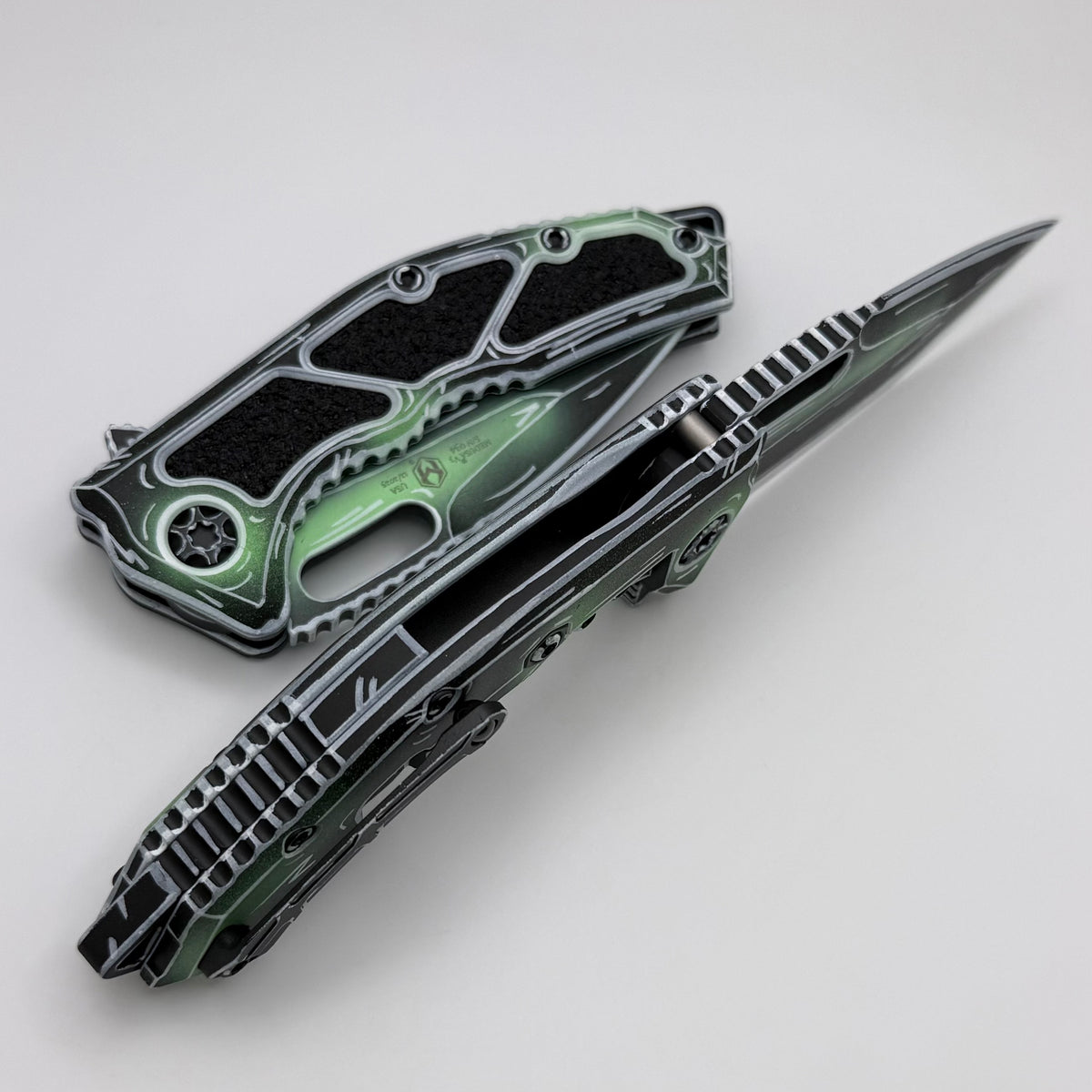 Heretic Knives Medusa Negative Cel Shade Toxic Green Handles w/ MagnaC