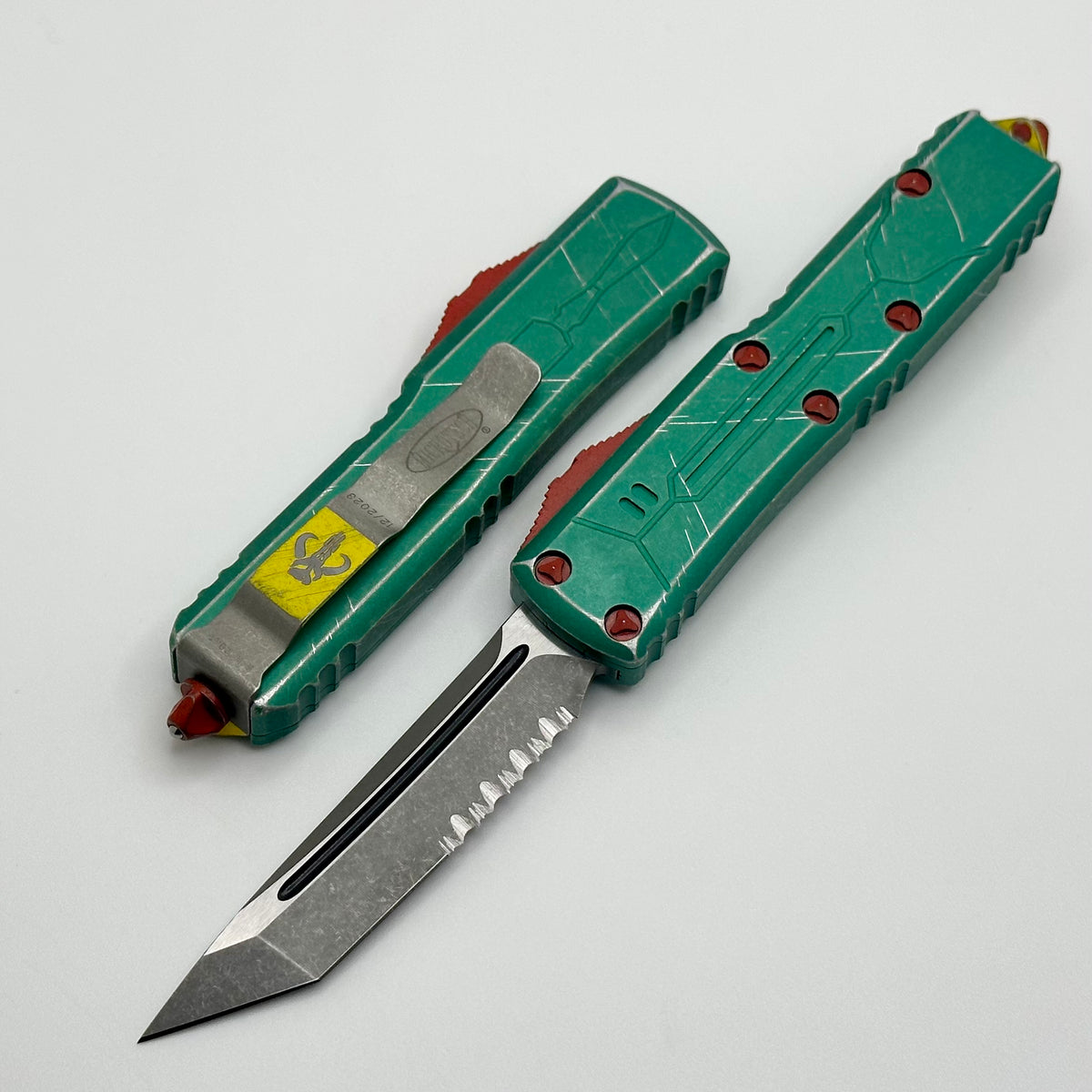 Microtech UTX-85 Bounty Hunter w/ Apocalyptic Partial Serrated 233-11B
