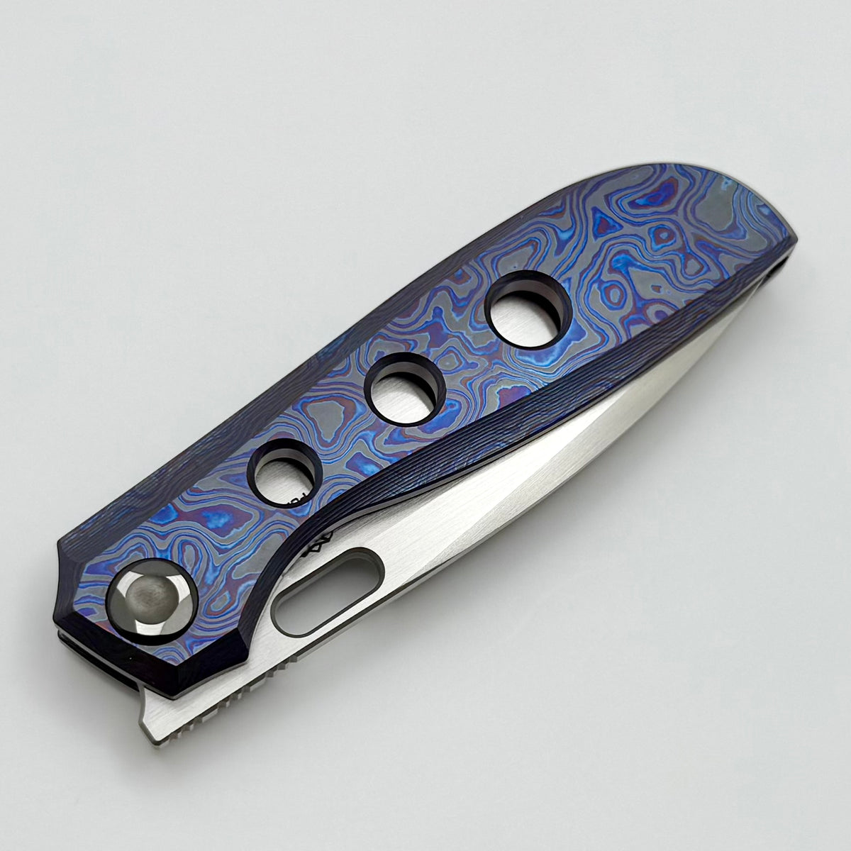 Poikilo Blade Gecko Midtech 3 ZircuTi Handles w/ Zirc Accents & Hand S Poikilo Blade Gecko Midtech 3 ZircuTi Handles w/ Zirc Accents & Hand S
