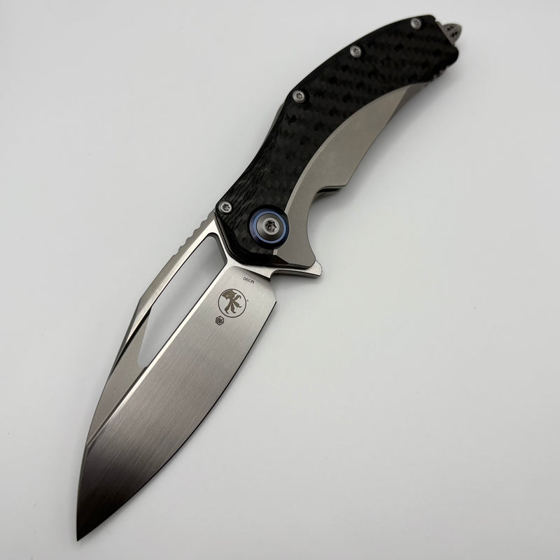 Pre-Owned Microtech Matrix Titanium w/ Carbon Fiber Scales & Blue Ti Pivot Collars w/ Hand Satin M390 165C-4CFTI