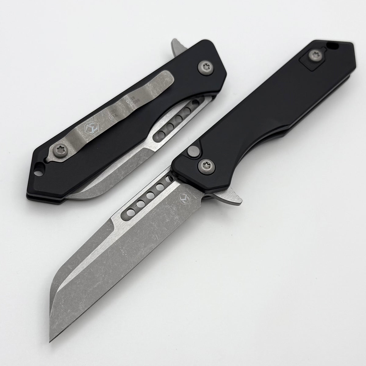 【Alvin アルヴィン】純銀／バターナイフ １本「マジェスティック」 Heretic Knives M/A Jinn Flipper w/ Black Aluminum Handles & Battleworn