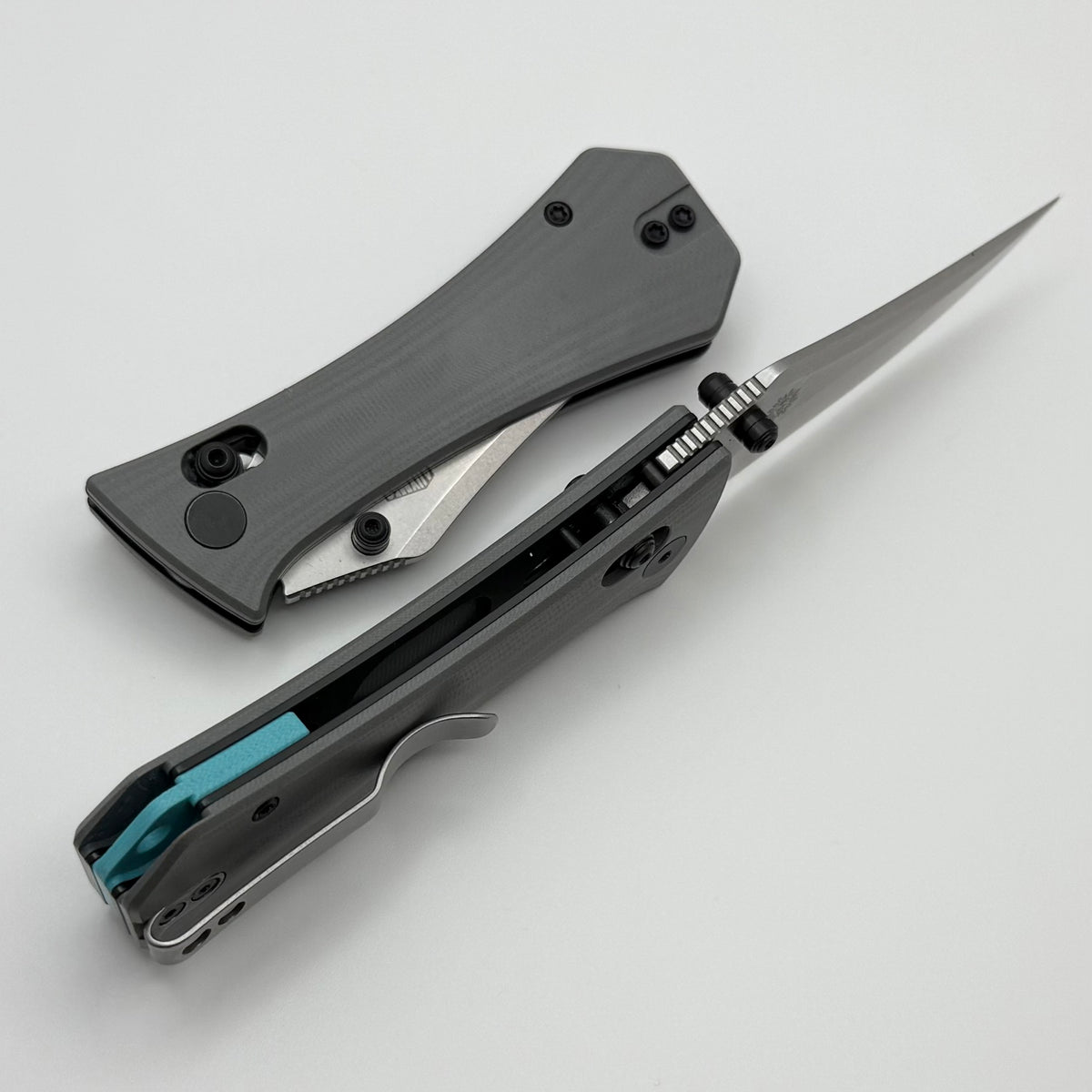 Aux Mfg Coffin Crossbar w/ Gray G-10 Handles & Bowie 14C28N Blade
