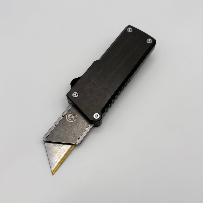 Pre-Owned Chaves Auto C.H.U.B OTF w/ Satin Gray Handles