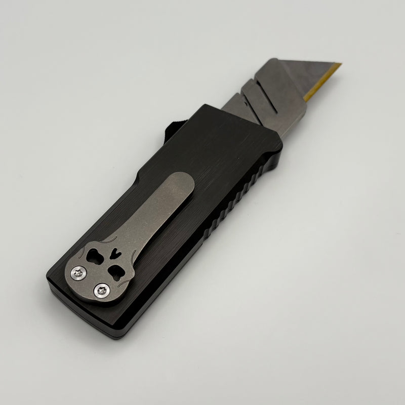 Pre-Owned Chaves Auto C.H.U.B OTF w/ Satin Gray Handles