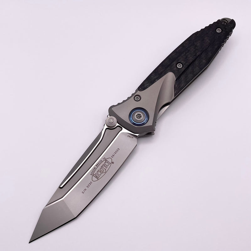 Microtech Knives Socom Bravo T/E Bead Blast Standard w/ Blue Ti Pivot Collars & Carbon Fiber Scales 261-7CFTI Pre Owned