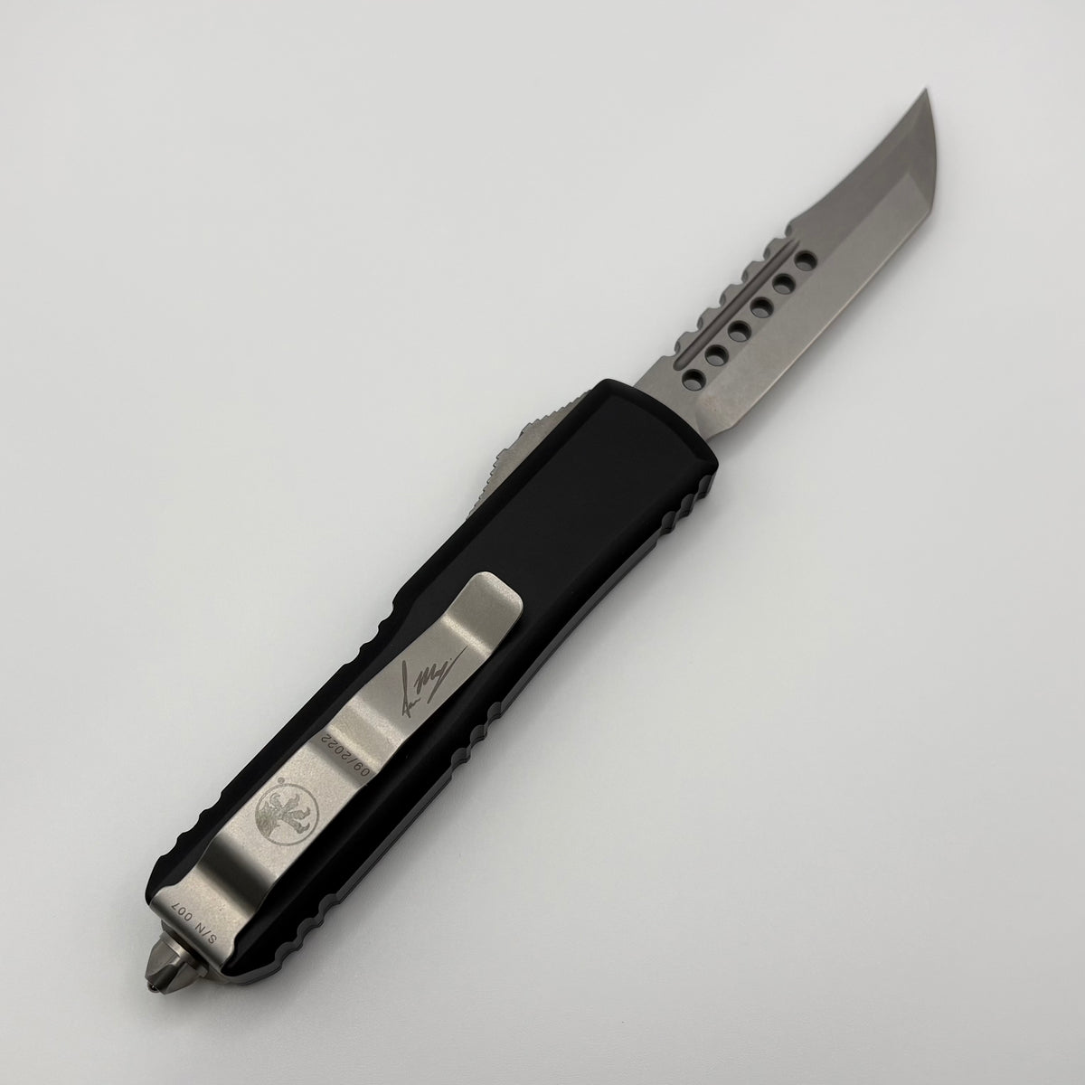 utti Microtech UTX-85 Hellhound Stonewash Standard & Black S/N #007 719-10S