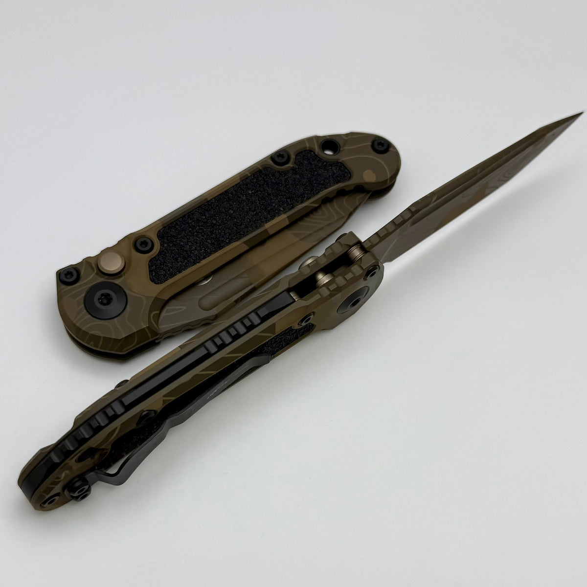 Microtech Knives LUDT Gen III Badlands Camo Tanto 1136-1TPBNCS-Z4