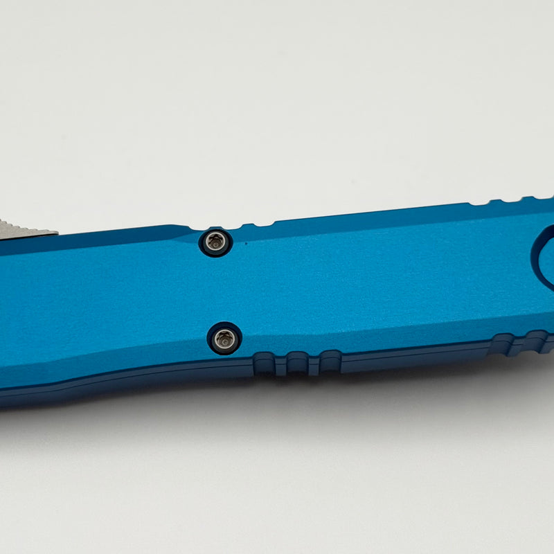 Factory Blem Microtech Ultratech Gen IV D/E Stonewash Standard w/ Blue Handle 11224-10BL