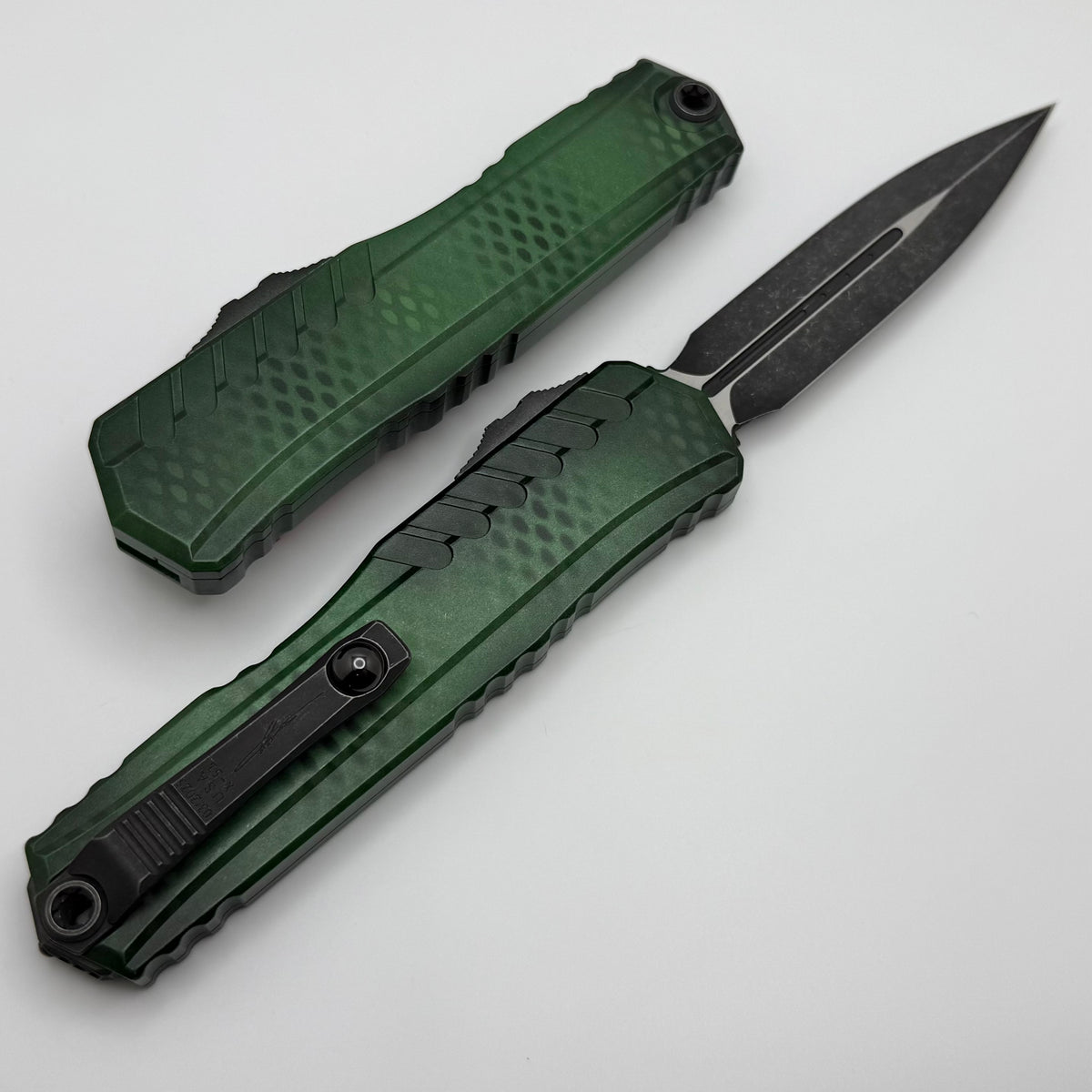 Microtech Cypher II D/E Green X-51 Signature Series 1242-1GRX51S