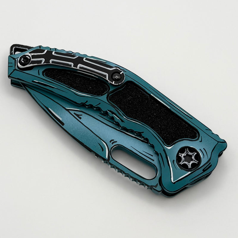 Heretic Knives Medusa Turquoise Cel Shade w/ Recurve MagnaCut (H012-CS-TQ Consigned)