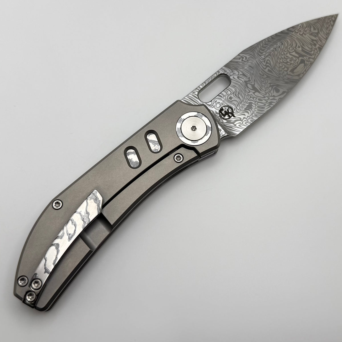 ★ yan★ Yan Knives Chevron - Titanium Handles w/ Monochrome ZircuTi