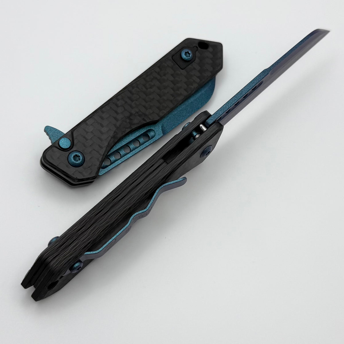 Heretic Knives M/A Jinn Flipper w/ Carbon Fiber Handles & Metallic Tea