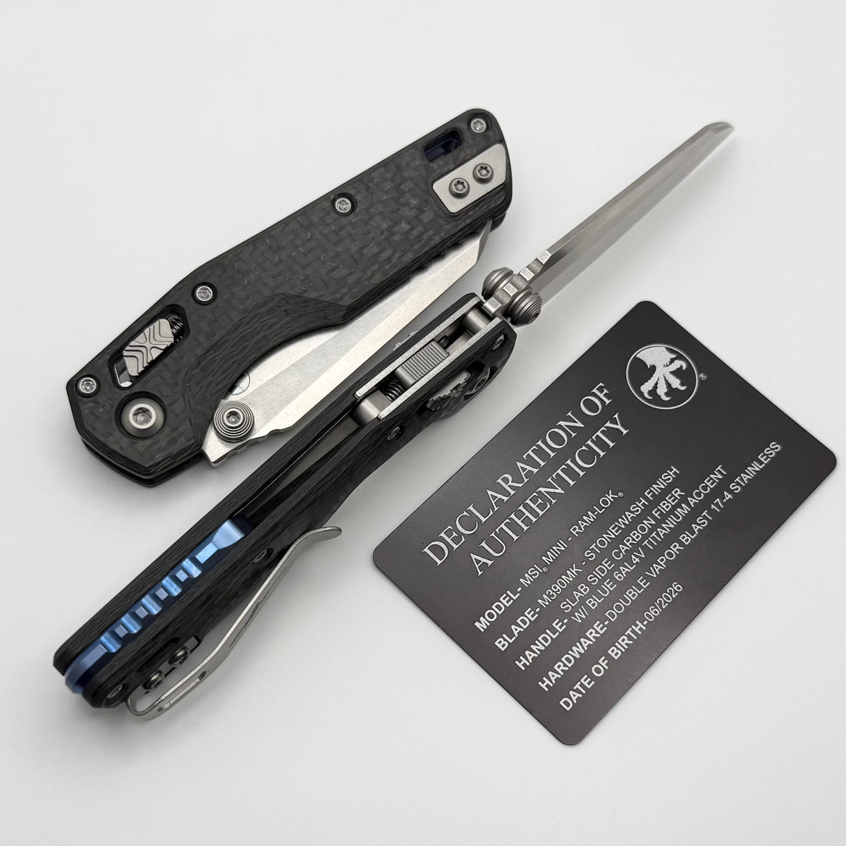 Microtech Marfione Select MSI RAM LOK Mini Slab Side Carbon Fiber Hand