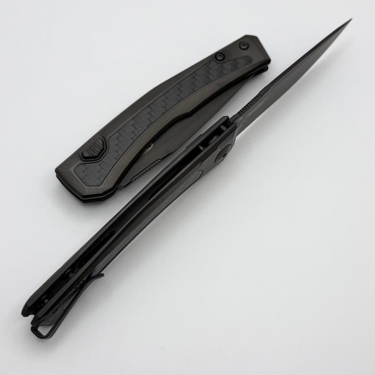 Zero Tolerance 0556BLK w/ PVD Titanium Carbon fiber Inlaid Handles & P