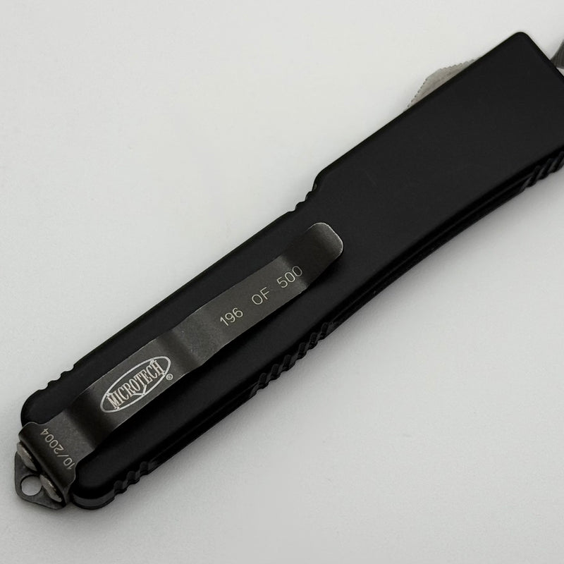 PRE-OWNED Microtech UTX-70 D/E Ladder Damascus w/ Carbon Fiber Top Han