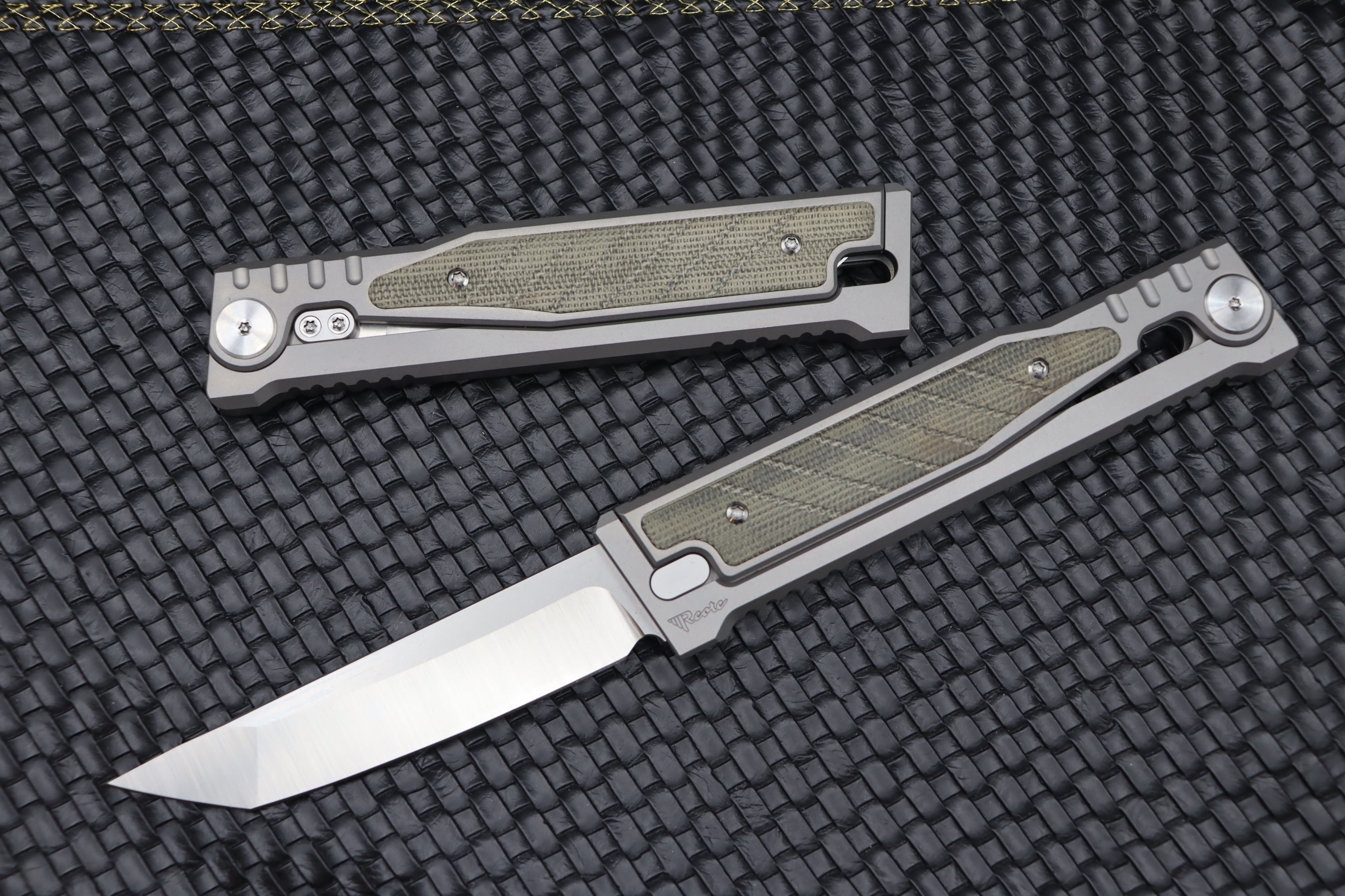 Reate EXO Exoskeleton Design Green Micarta Tanto