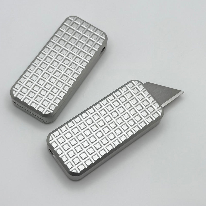 Rivery Manufacturing Zero Grenade Pattern Aluminum w/ Changeable Razor Blade