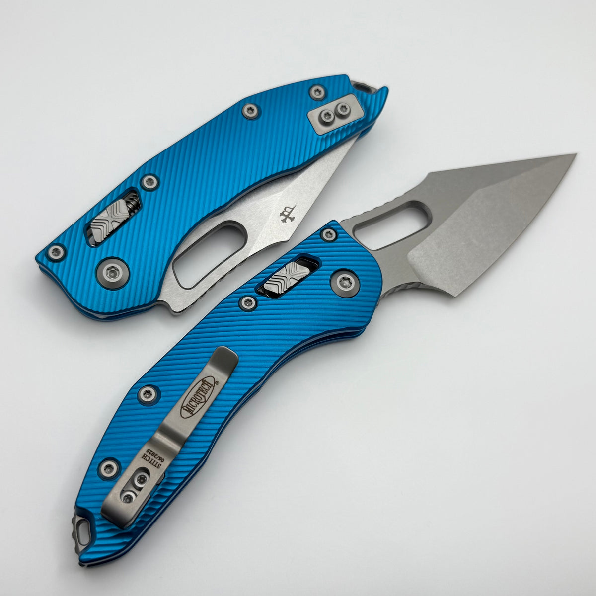 Microtech Knives Manual Stitch RAM LOK Fluted Blue Aluminum Stonewash