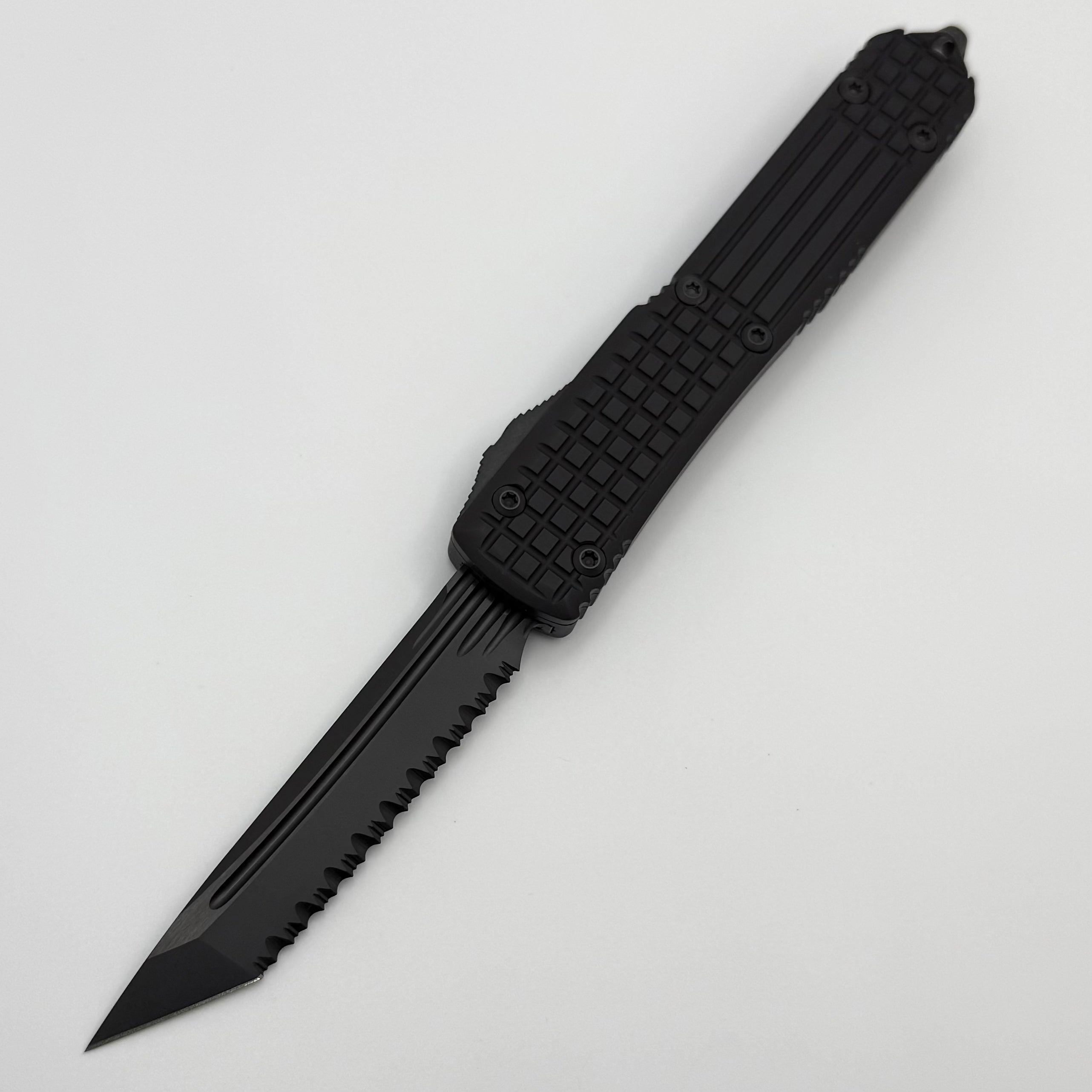 Pre-Owned Microtech Ultratech Delta Frag Fluted Tanto Full Serrated DL