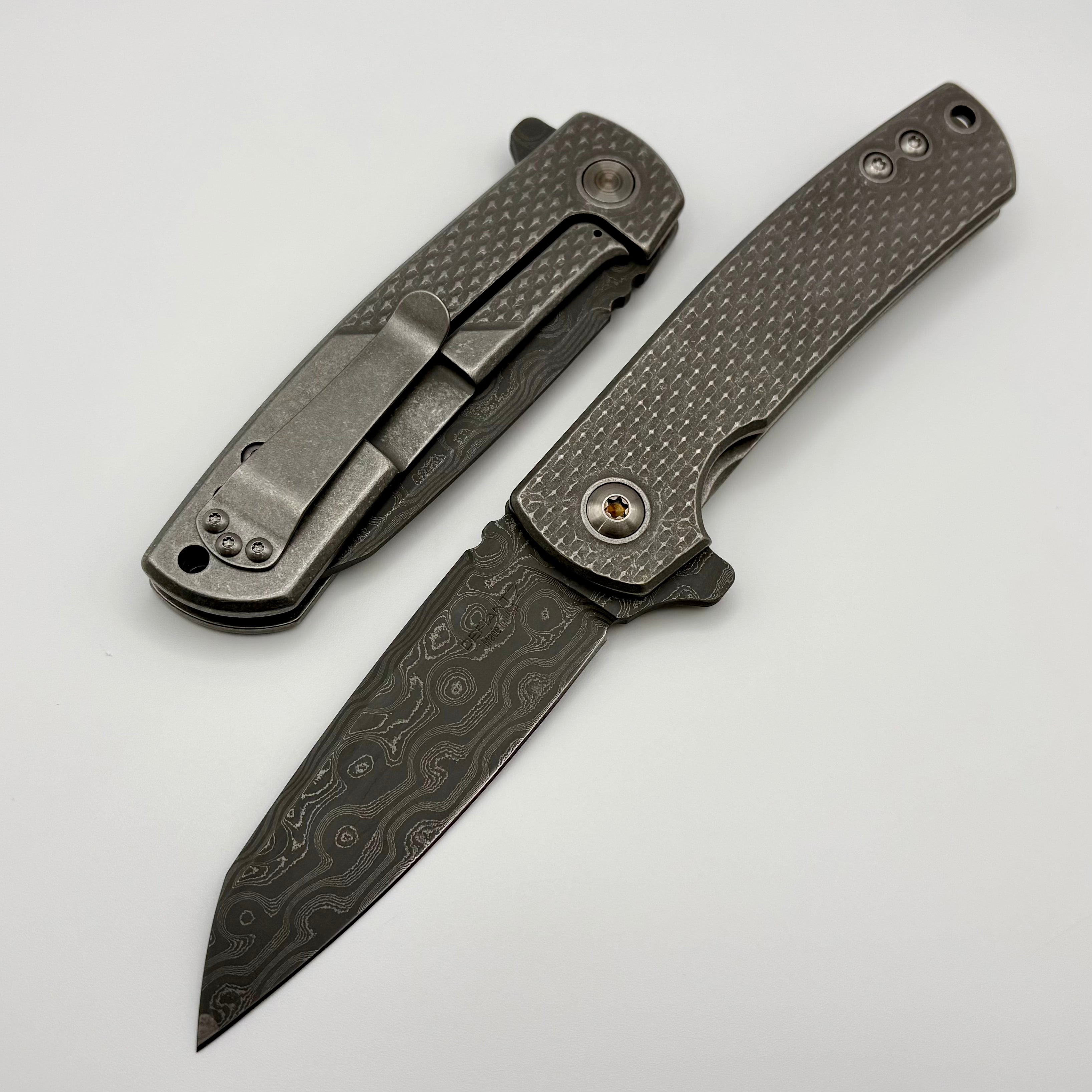 Defiant 7 Servo w/ Textured Titanium Handles & 3.5