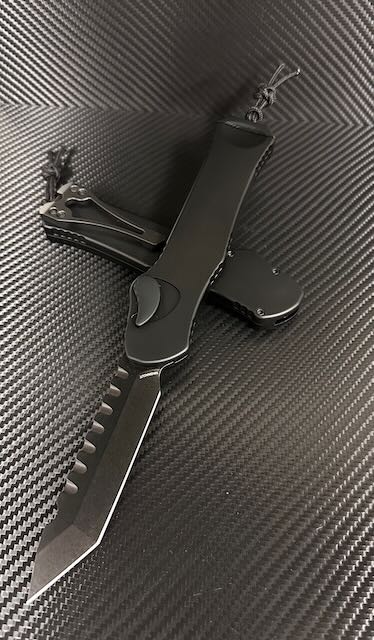 Heretic Hydra V3 DLC Tactical Black Aluminum Handle & DLC Tanto MagnaC Heretic Hydra V3 DLC Tactical Black Aluminum Handle & DLC Tanto MagnaC