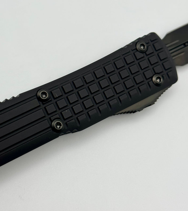 Microtech Ultratech Delta Frag Fluted DLC D/E & DLC Hardware w/ Nickel Boron Signature Series 122-1UT-DS PRE OWNED