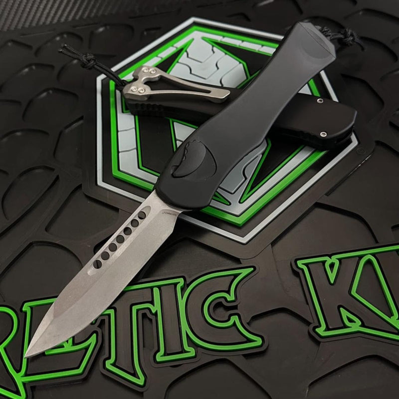 Heretic Hydra V4 w/ Black Aluminum Handle & Battleworn S/E H407-5A
