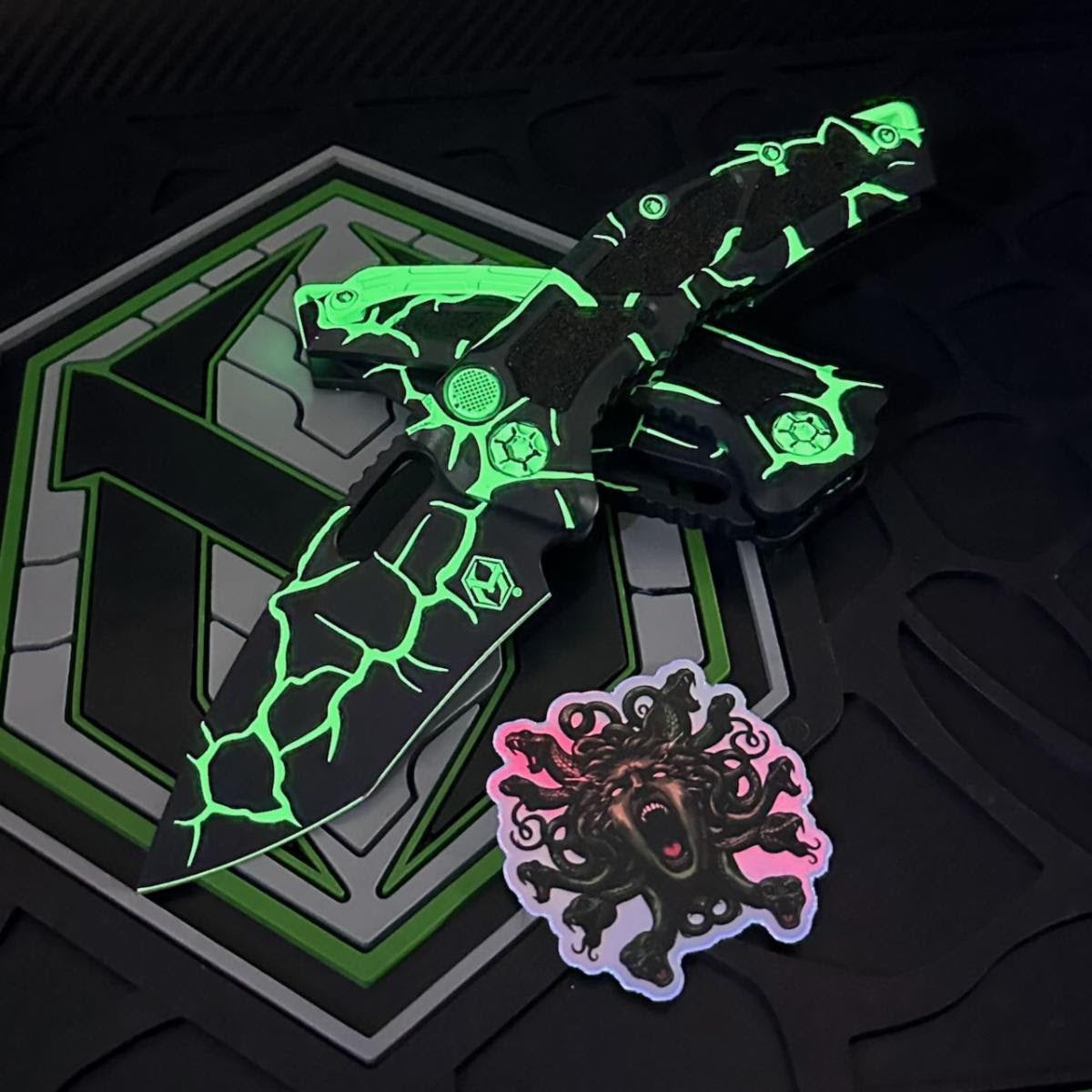 meico*.。♡　0916 Heretic Knives Medusa Cel Shade Turquoise Handles w/ MagnaCut H009-CS-