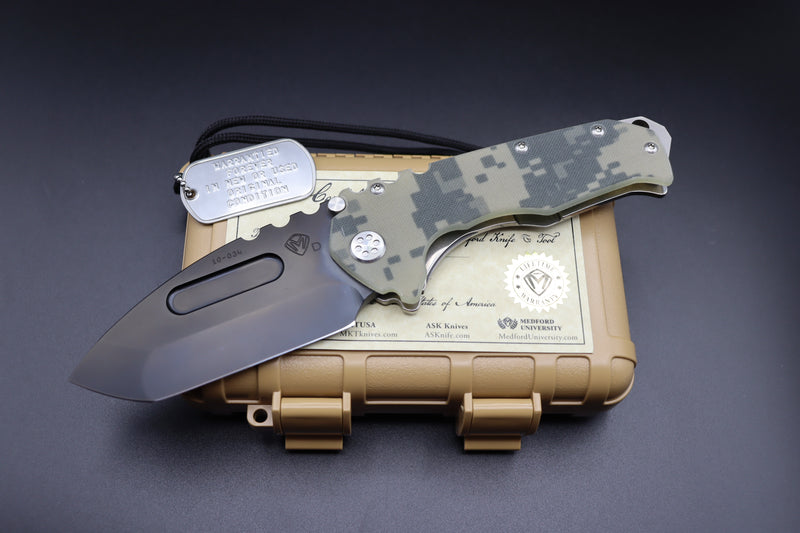 Medford Knife Praetorian G Tanto PVD CPM-D2 & Digi Camo