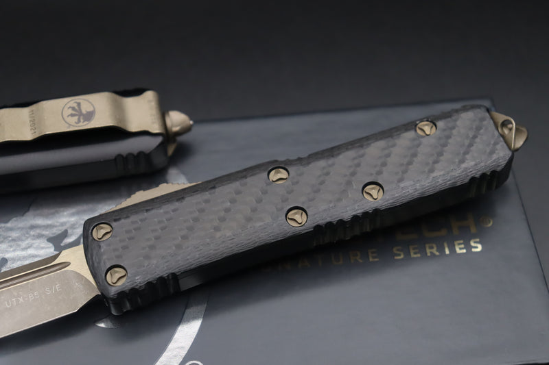 Microtech UTX-85 2 S/E Bronze Apocalyptic Signature Series Carbon Fiber Top 231-13APCFS