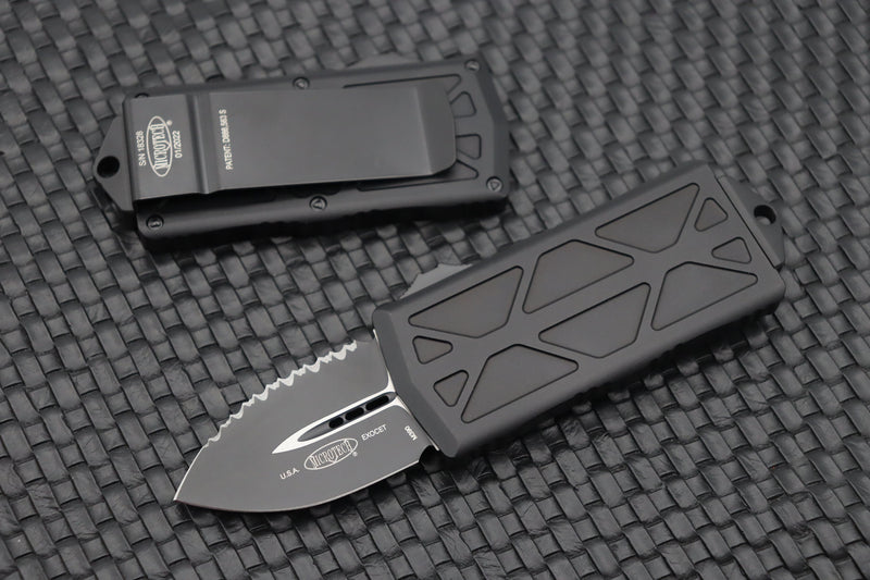 Microtech Exocet Black Tactical D/E Full Serrated 157-3T