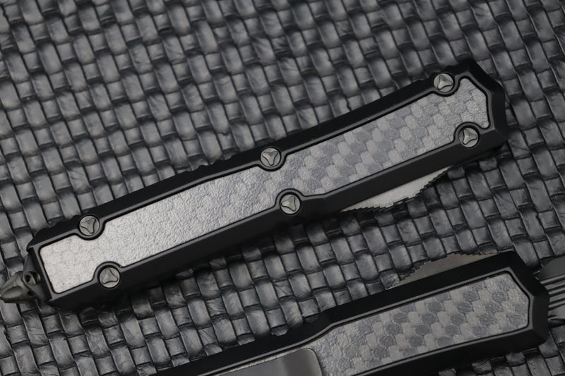 Microtech Makora Shadow DLC D/E Full Serrated w/ DLC Hardware Nickel Boron Internals & Carbon Fiber Inlays 206-3DLCTCFISH