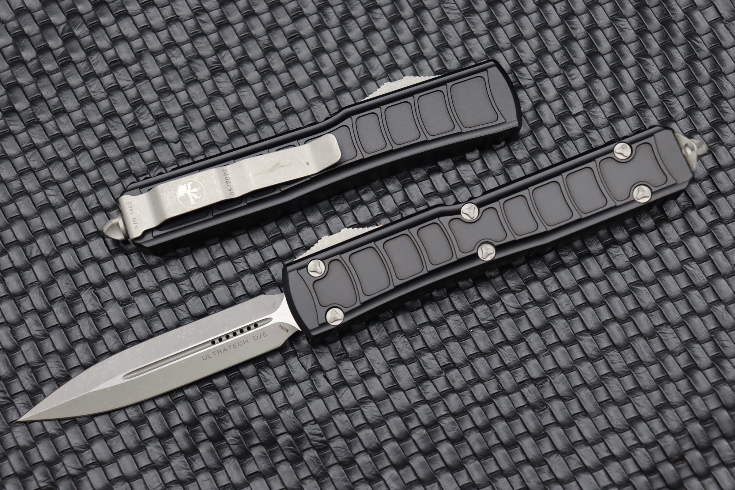 Microtech Ultratech 2 II Double Edge Apocalyptic Standard & Black Sign