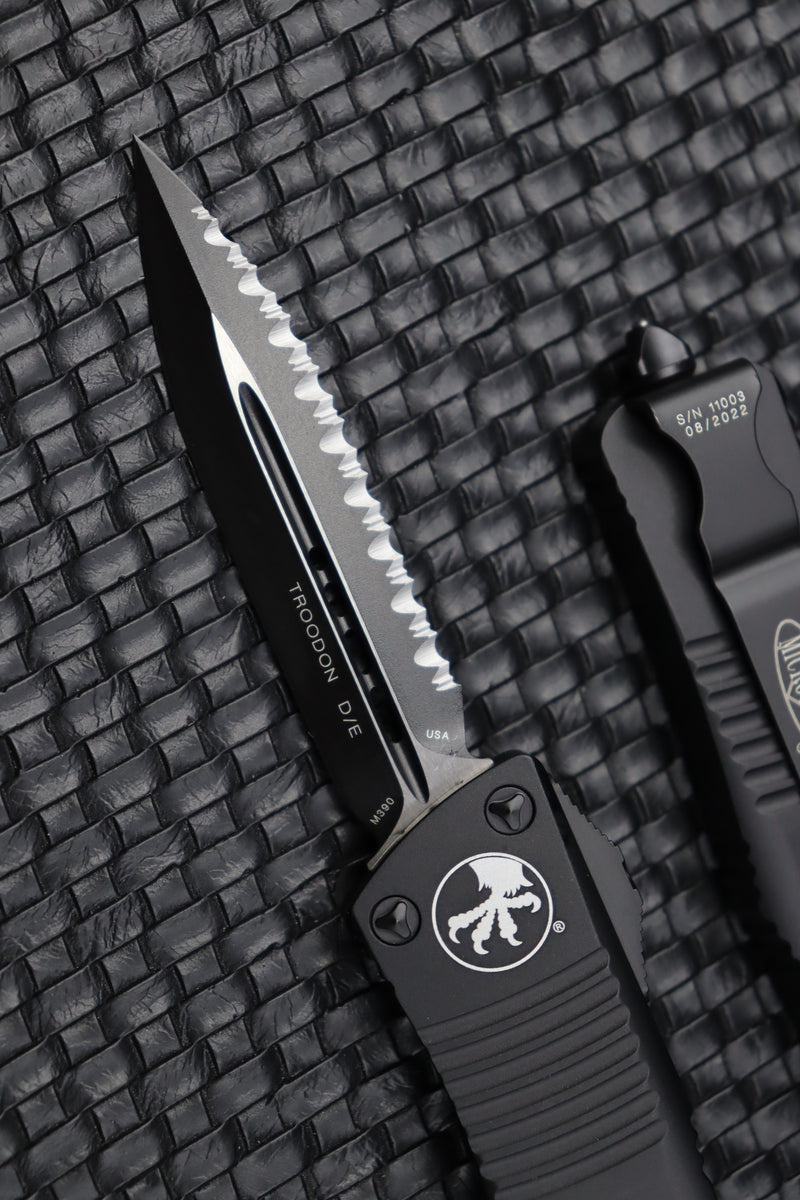 Microtech Troodon Double Edge Black Tactical Full Serrated 138-3T