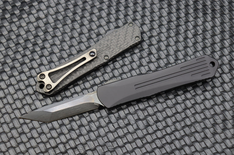 Heretic Knives Manticore S Tanto Black & Carbon Fiber